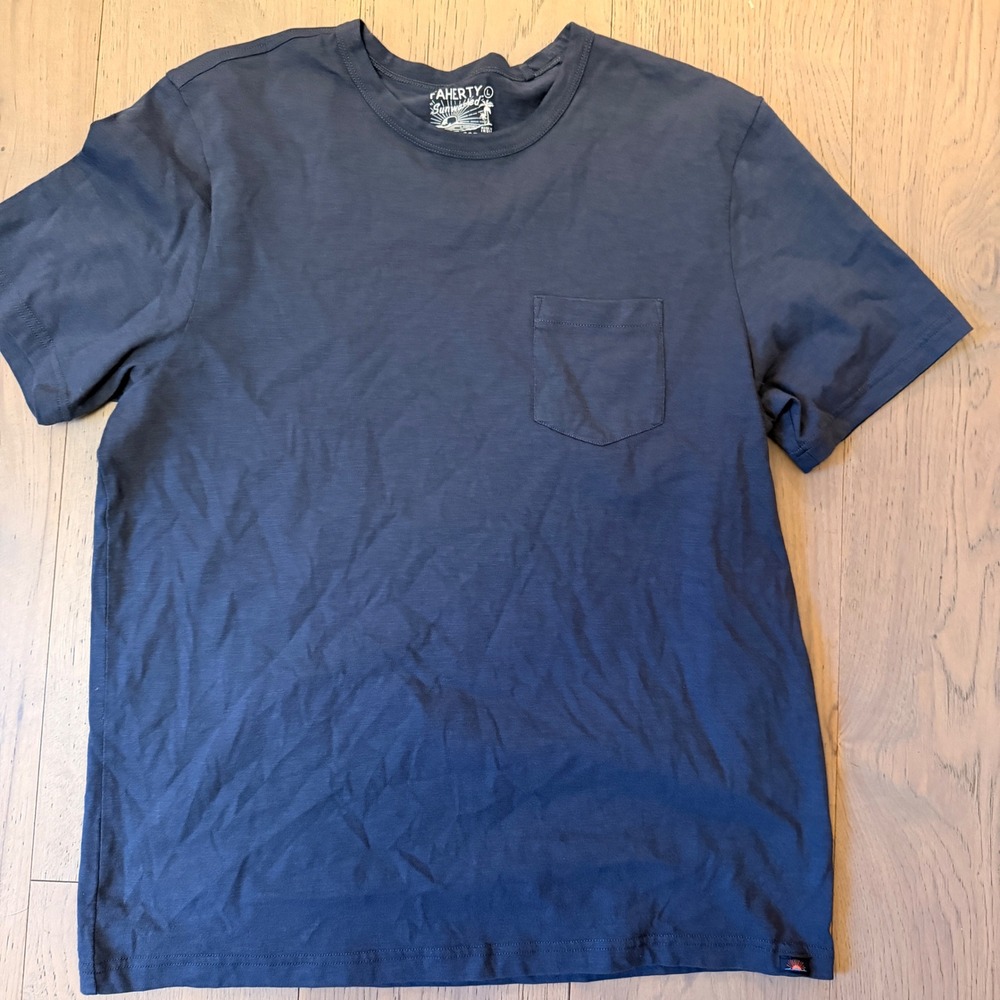 Faherty Sunwashed Organic Cotton Pocket Tee Navy Blue Mens Large Short Sleeve